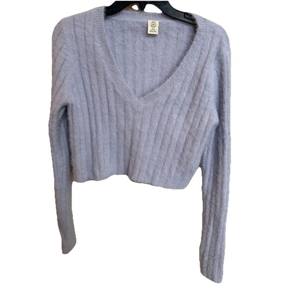 Urban Outfitter Lilac Crop Vneck Fuzzy Sweater Medium - Picture 1 of 5